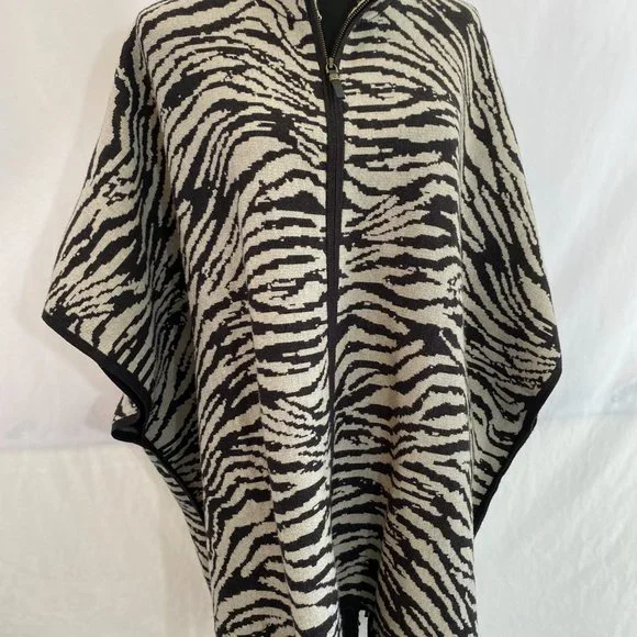 Christian Siriano NY Exotic Print Fringed Poncho Jacket NWOT Women's Size S / M - Picture 3 of 12